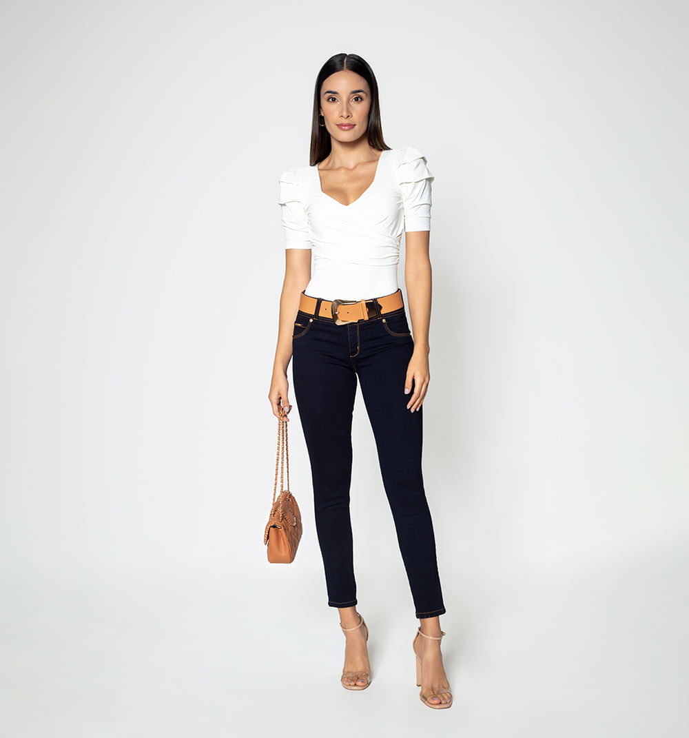 Jean ultra slim tiro medio con dos boton