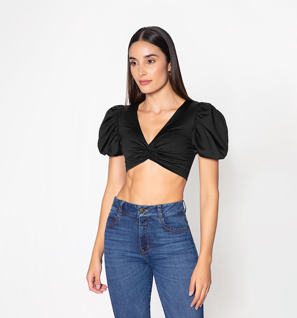 Crop con mangas englobadas y nudo en el