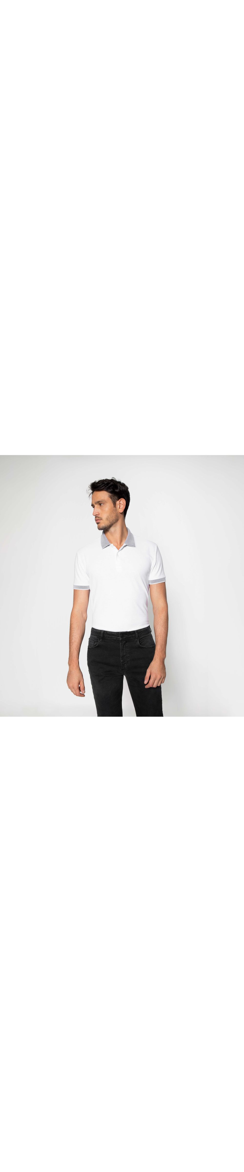 Polo slim fit cuello y puño en contraste