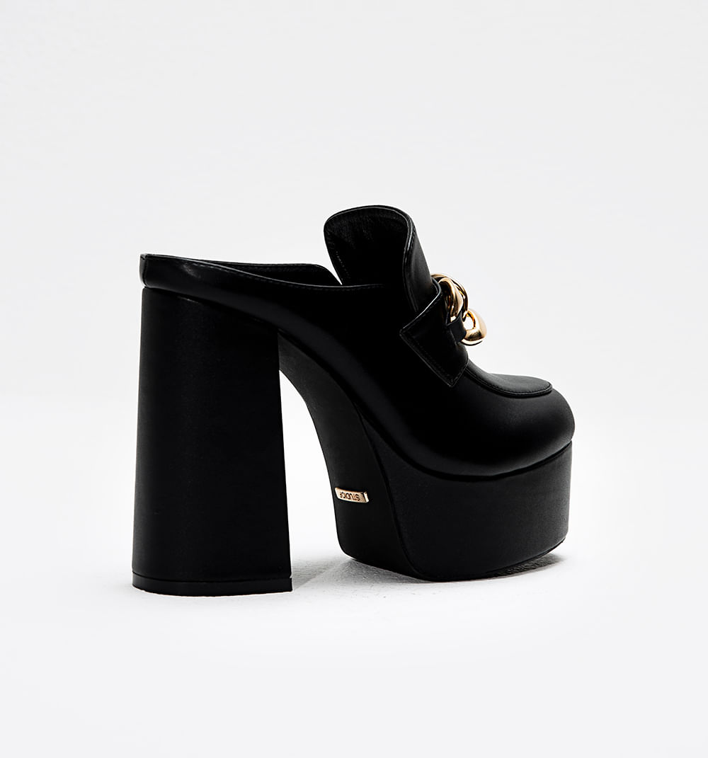 Zapato cerrado con plataforma y maxi cad