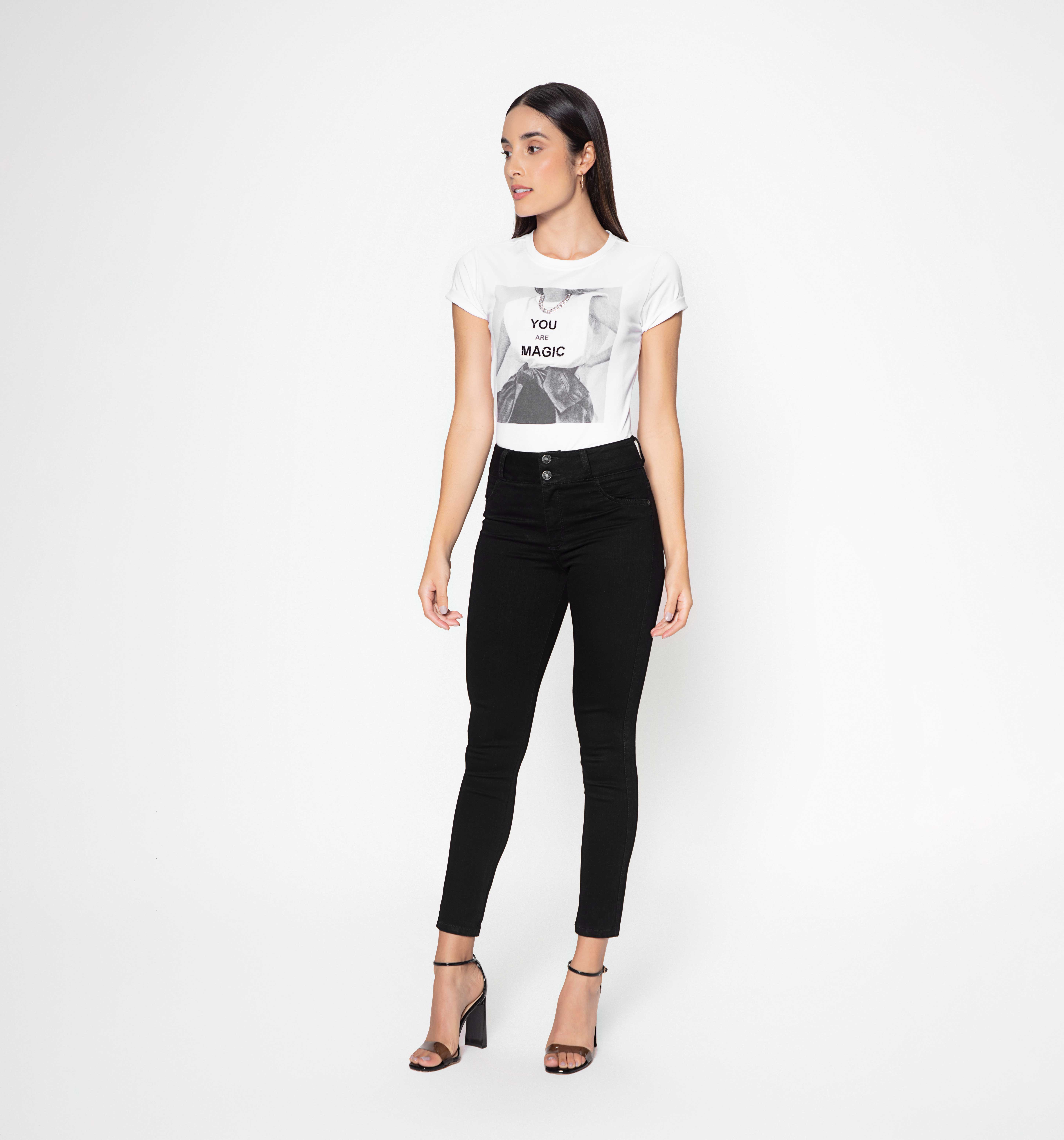 Jean skinny levanta cola,tiro alto, pret