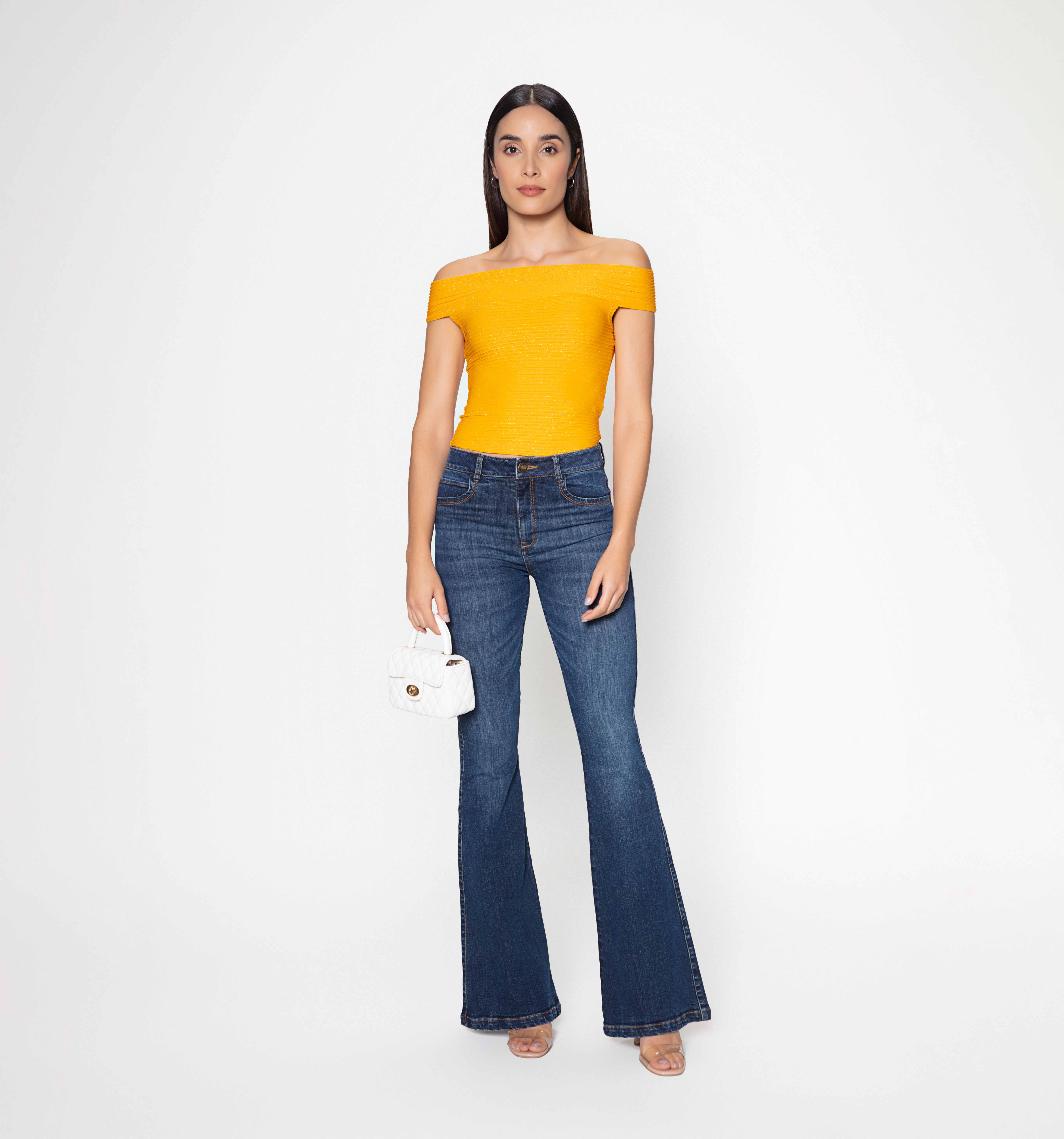 Blusa manga corta escote bandeja