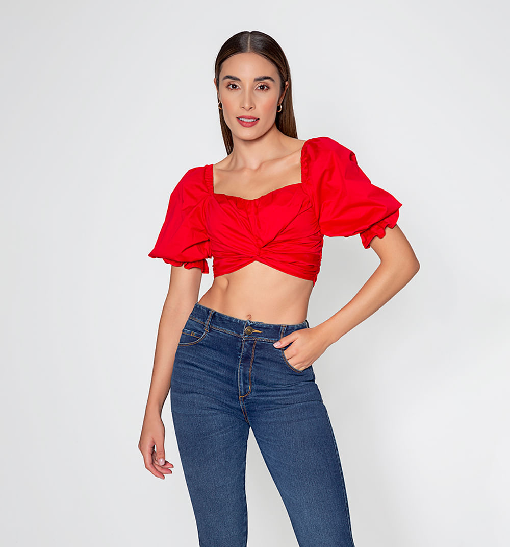 Blusa crop entorchada y manga corta
