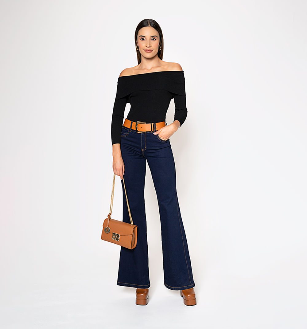 Blusa tejida cuello bandeja manga larga