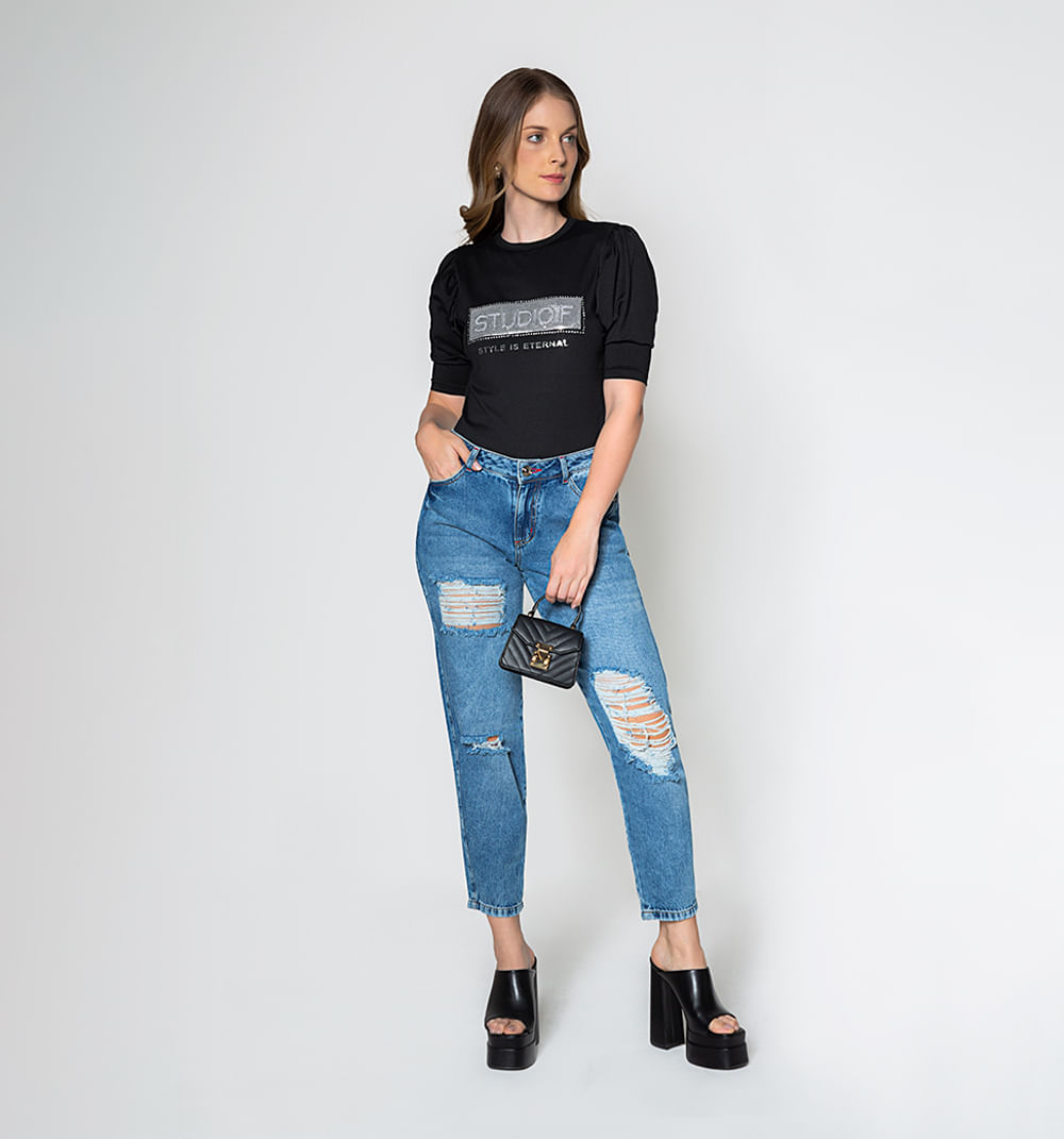 Jean boyfriend tiro medio con rotos en f