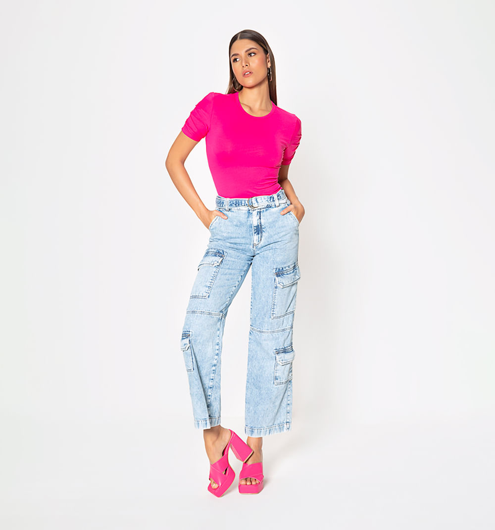 Jean bota recta, tiro alto, bolsillos ut