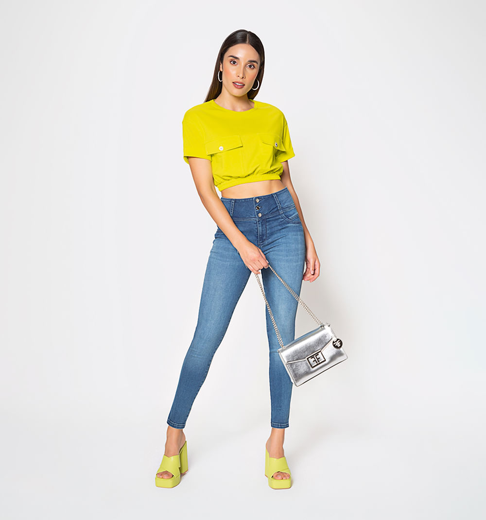 Camiseta corta con elastico y bolsillos