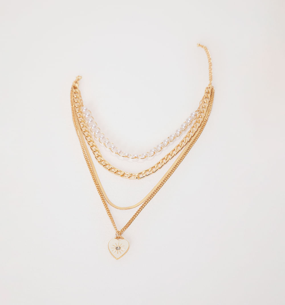 Collar multicapas con perlas y corazon