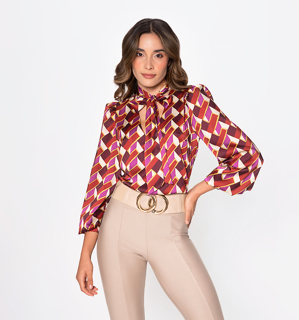 Blusa manga larga con corbata