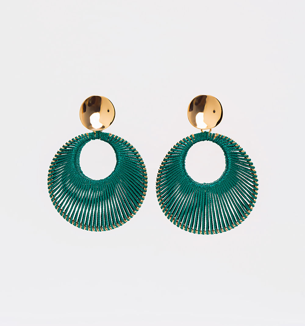 Aretes tejidos