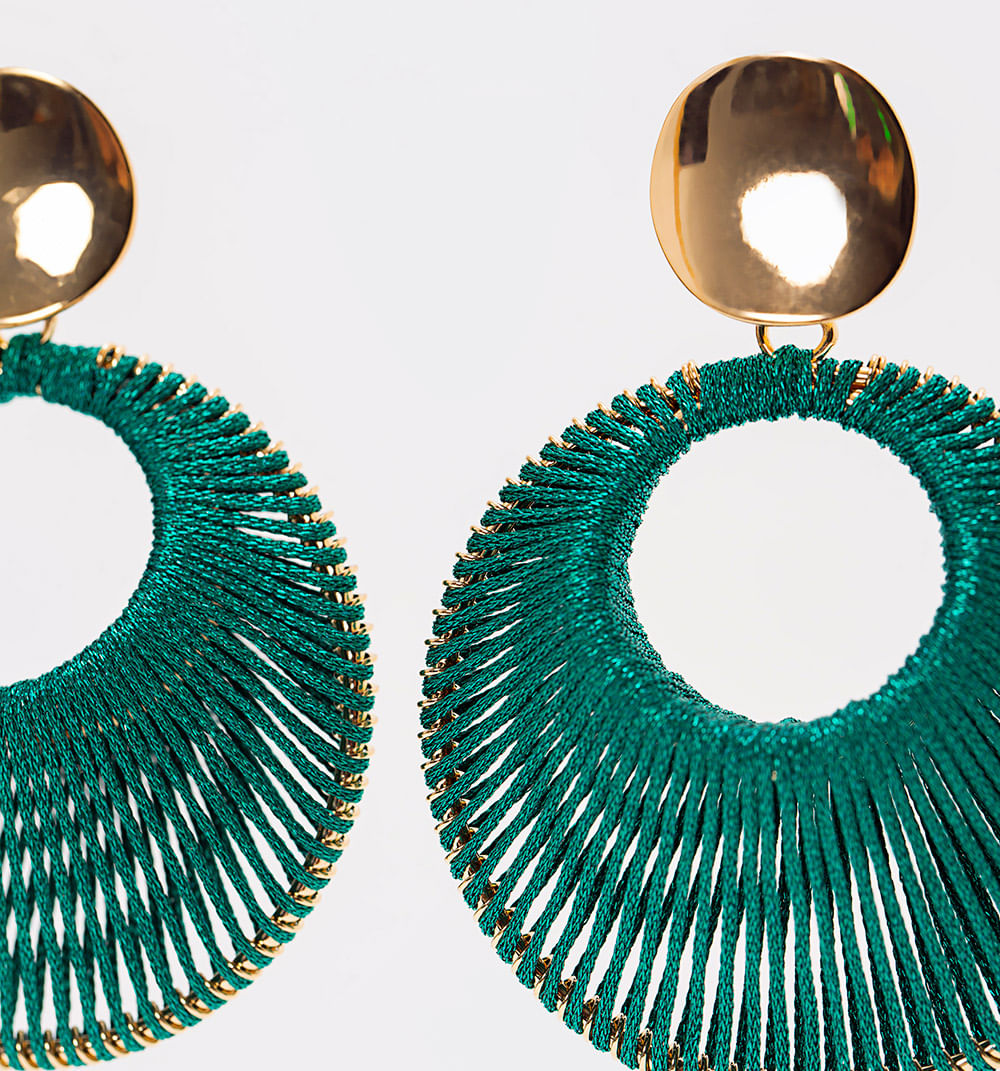 Aretes tejidos