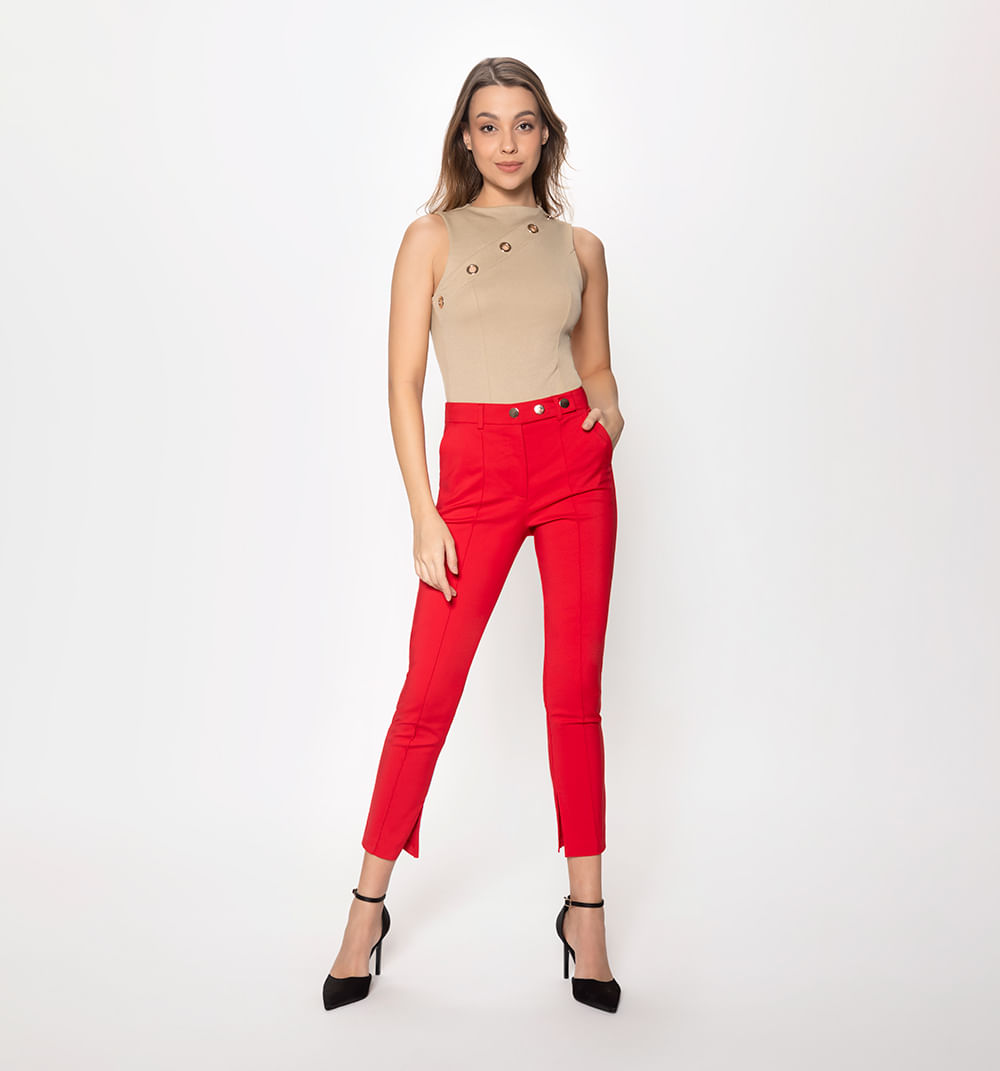 Pantalon tipo chino con abertura en bota