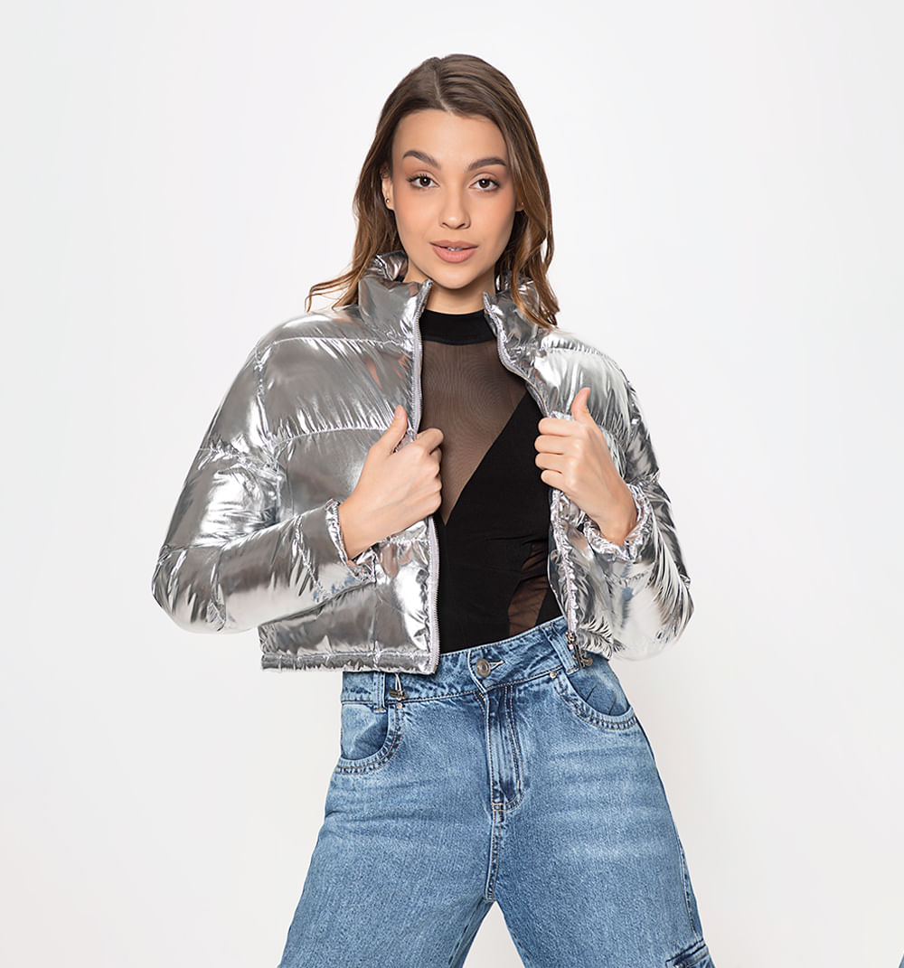 Chaqueta acolchada crop metaliizada y fo