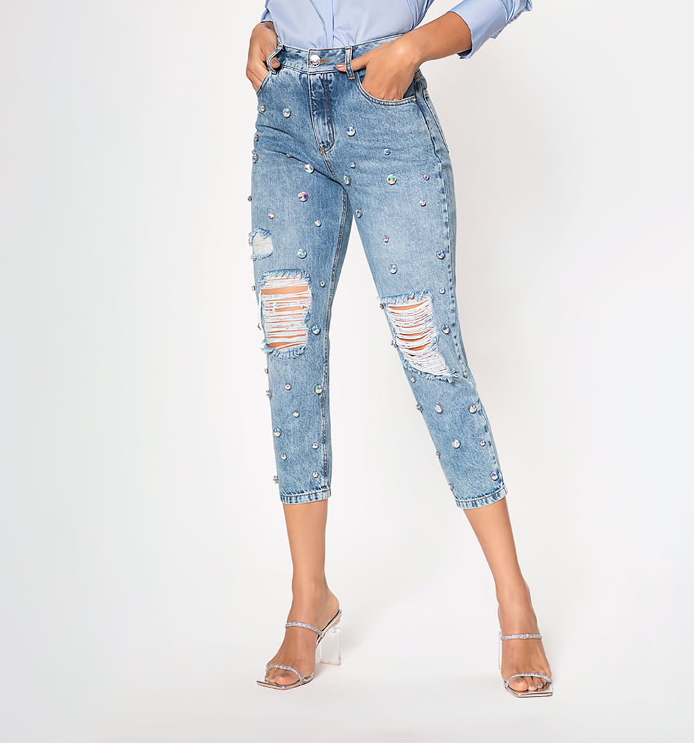 Jeans boyfirend con apliques piedras  y