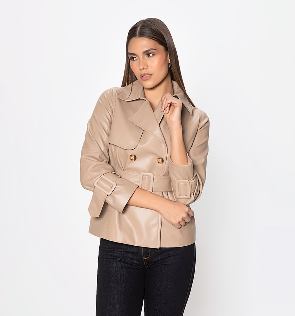 Trench corto en cuero sintetico