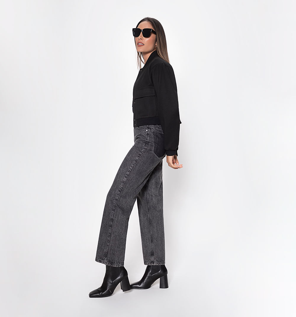 Bomber con bolsillos frontales