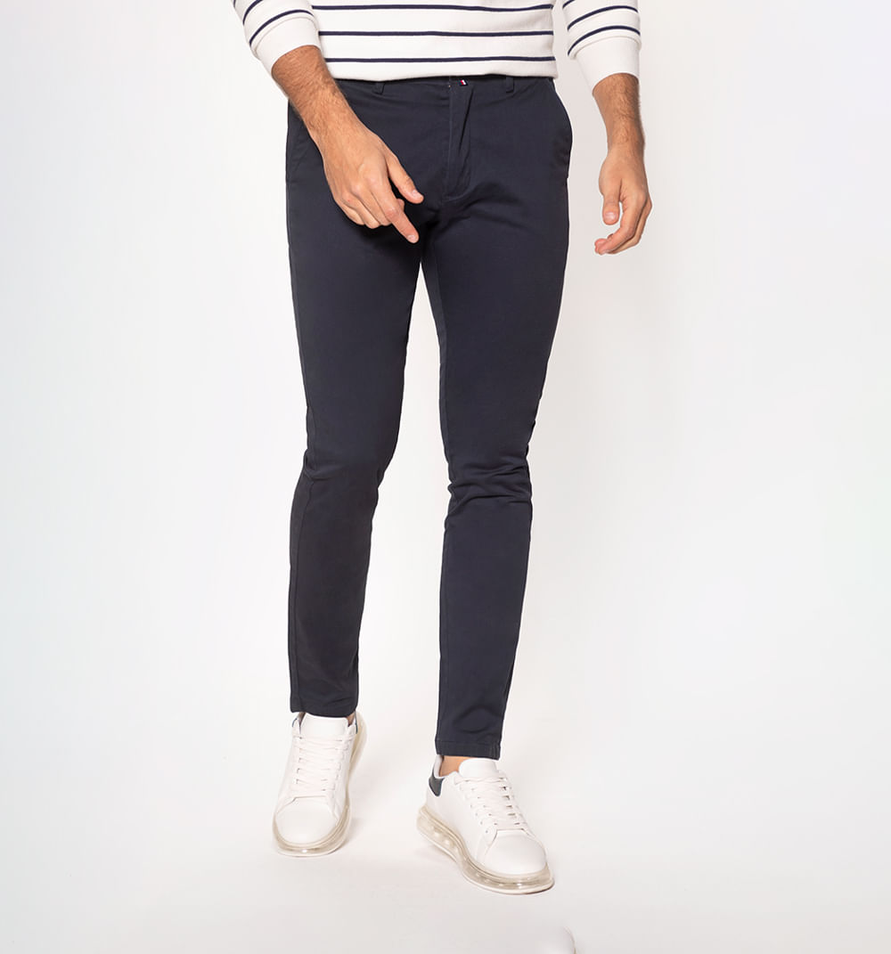 Pantalón tipo chino slim fit