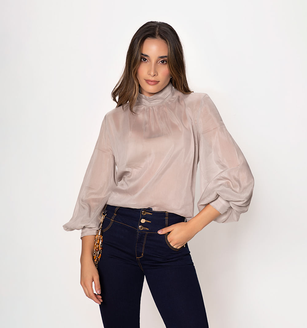 Blusa manga larga cuello y puños drapead