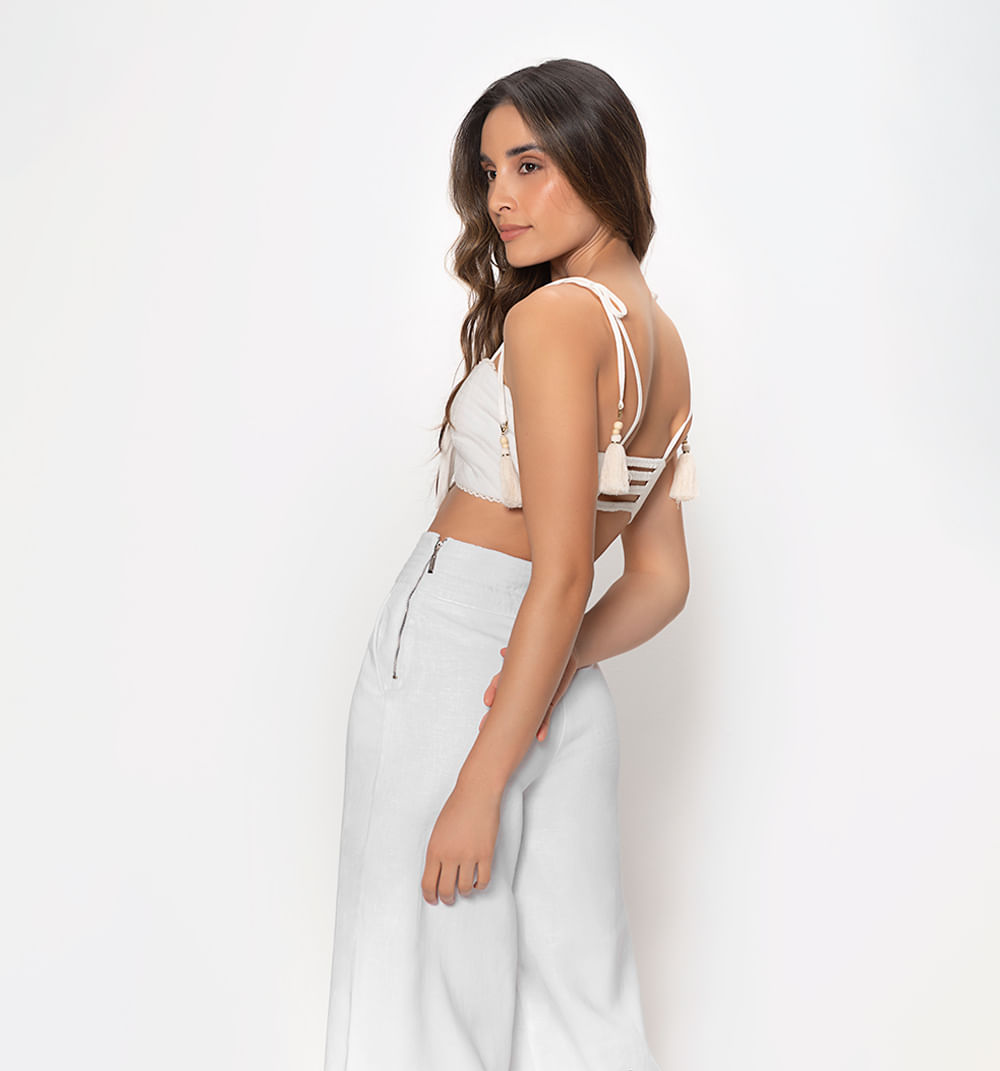 Crop top  de amarrar con múltiples pespu