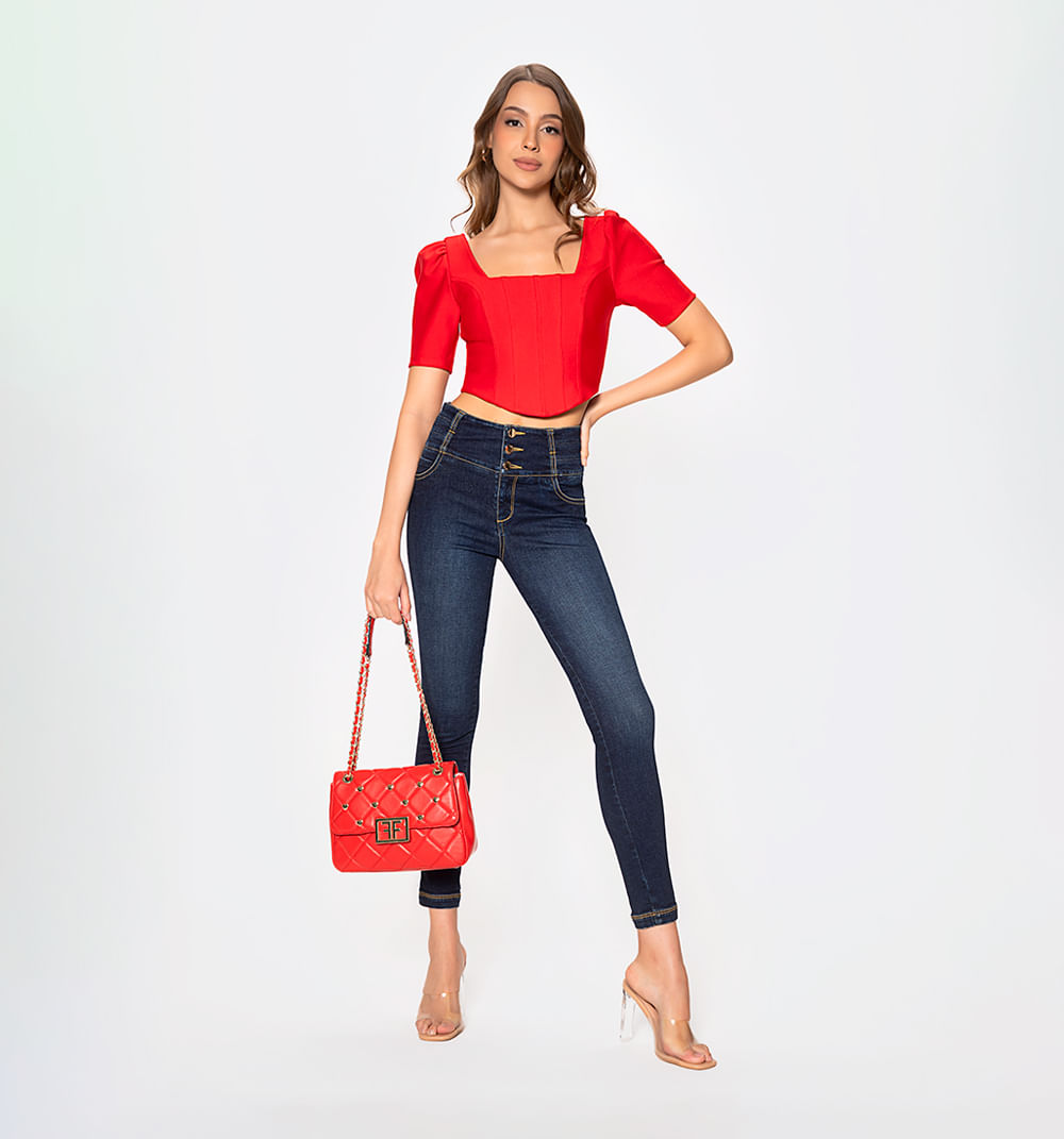 Blusa con cortes manga corta