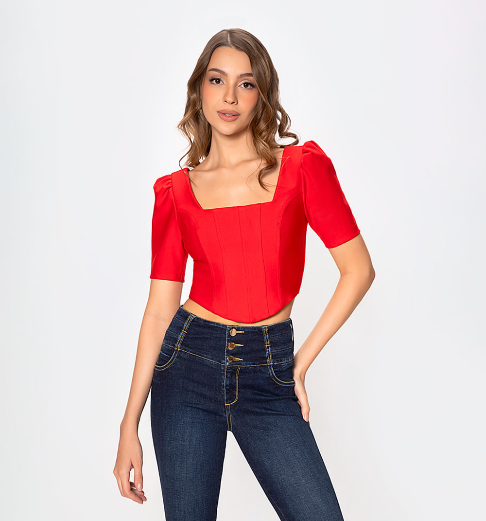 Blusa con cortes manga corta