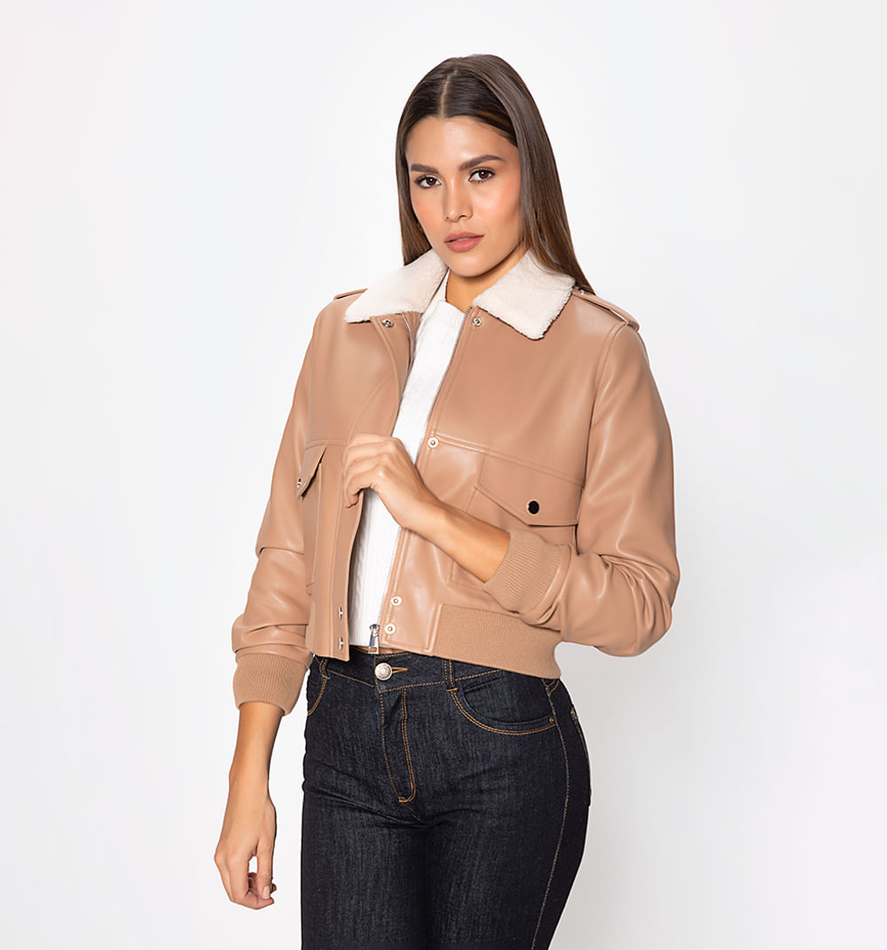 Chaqueta bomber con pelo cuello y bolsil