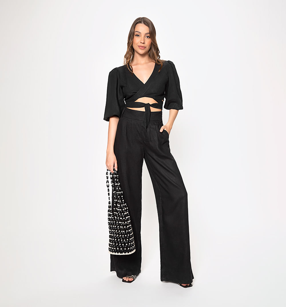 Blusa corta cruzada multiples pespuntes
