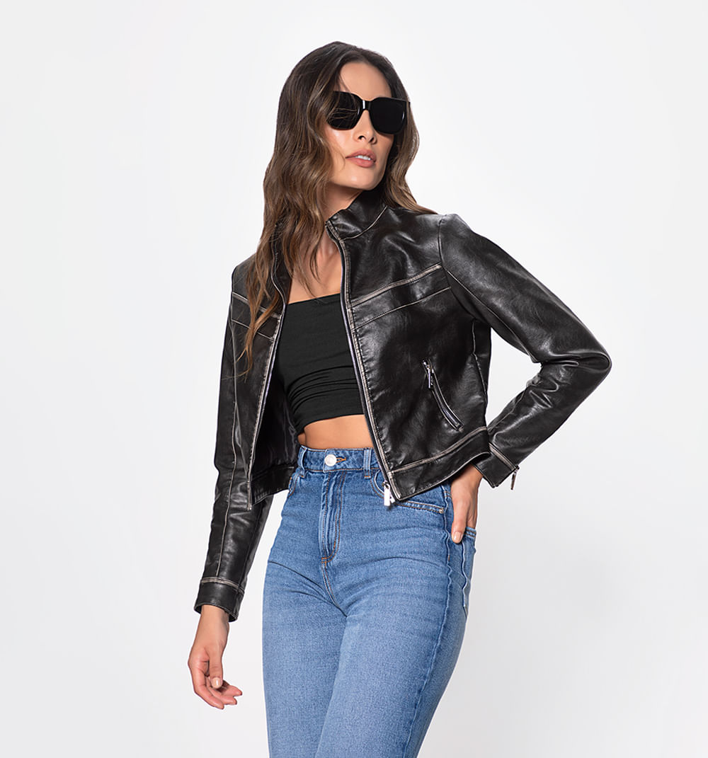 Chaqueta motera cierre frente acabado en