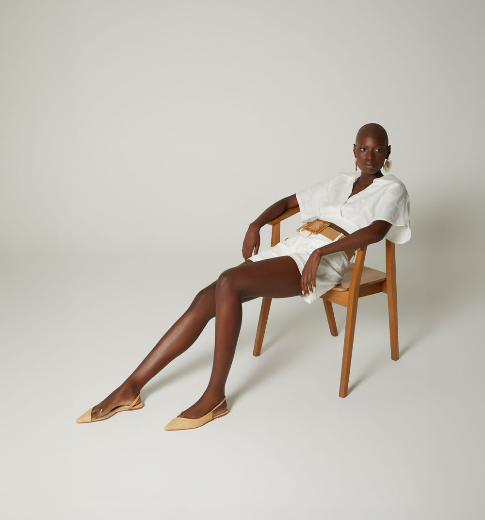 Short tiro alto con cinturón