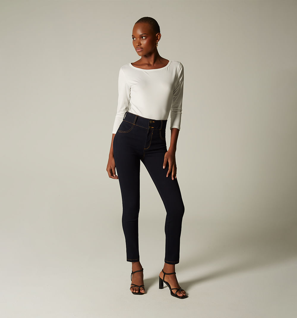 Jean skinny levanta cola,tiro alto, pret
