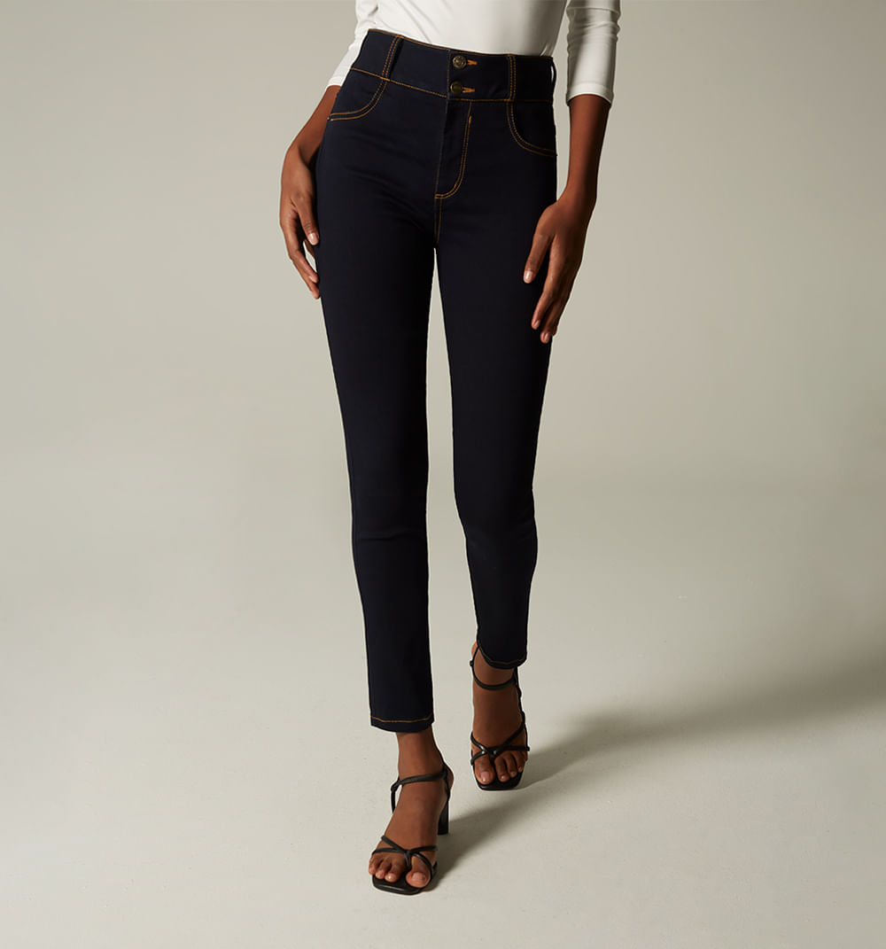 Jean skinny levanta cola,tiro alto, pret
