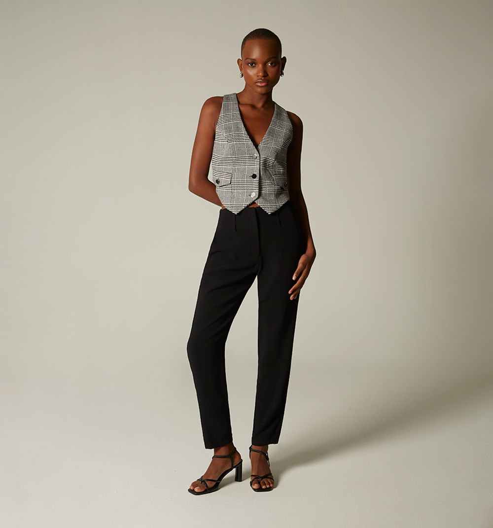 Chaleco con tapas y herraje espalda