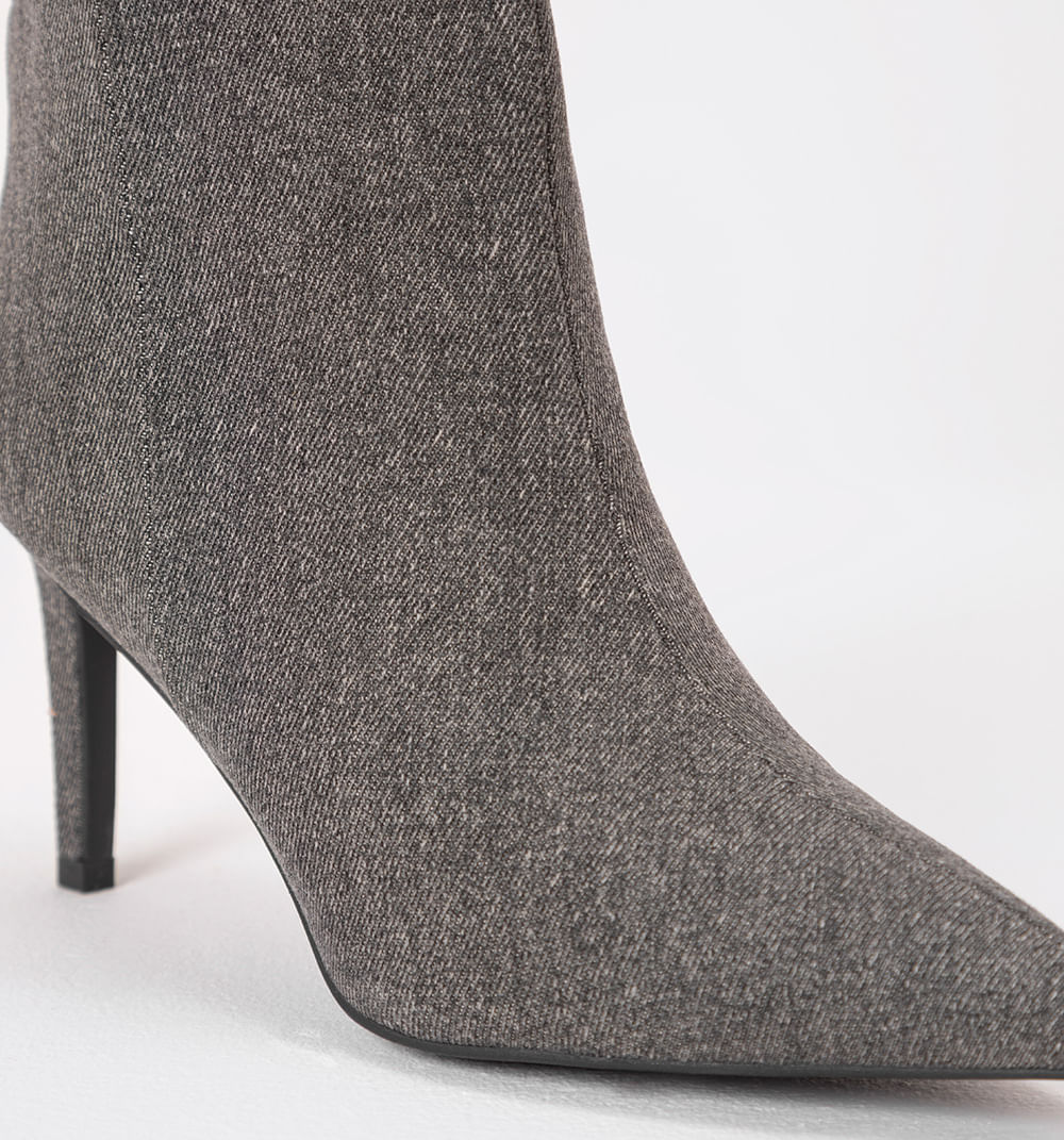 Bota cana media en denim