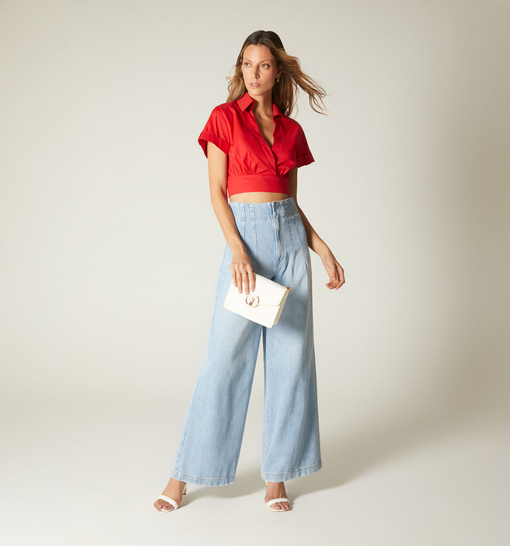 Blusa crop manga corta con guardapolvo y