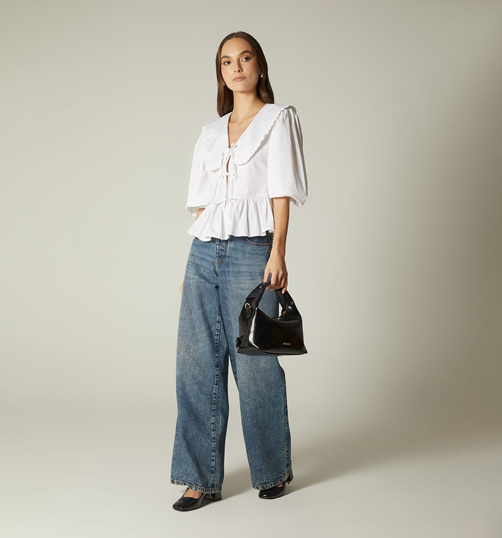 Blusa Con Tiras En El Frente