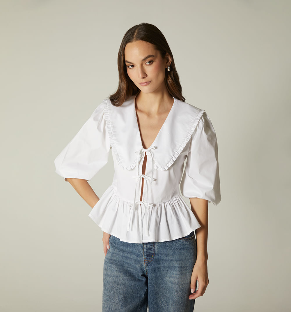 Blusa Con Tiras En El Frente
