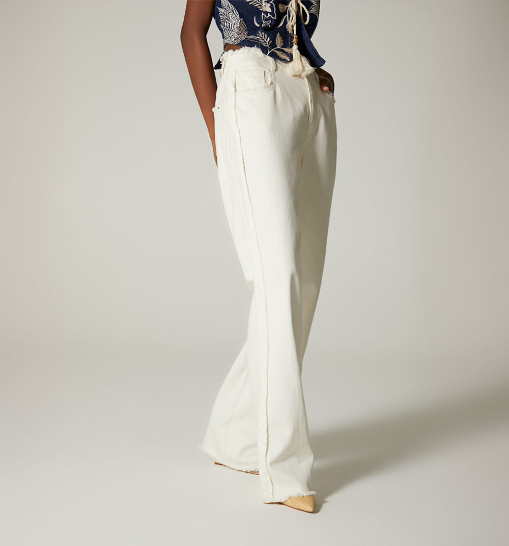 Jean bota recta, tiro medio, cinco bolsi