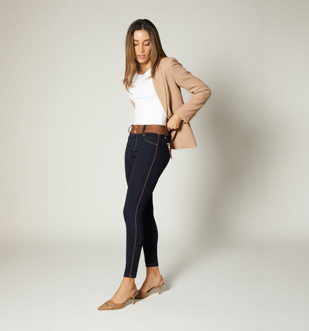 Jean ultraslim tiro medio, cierres, comb