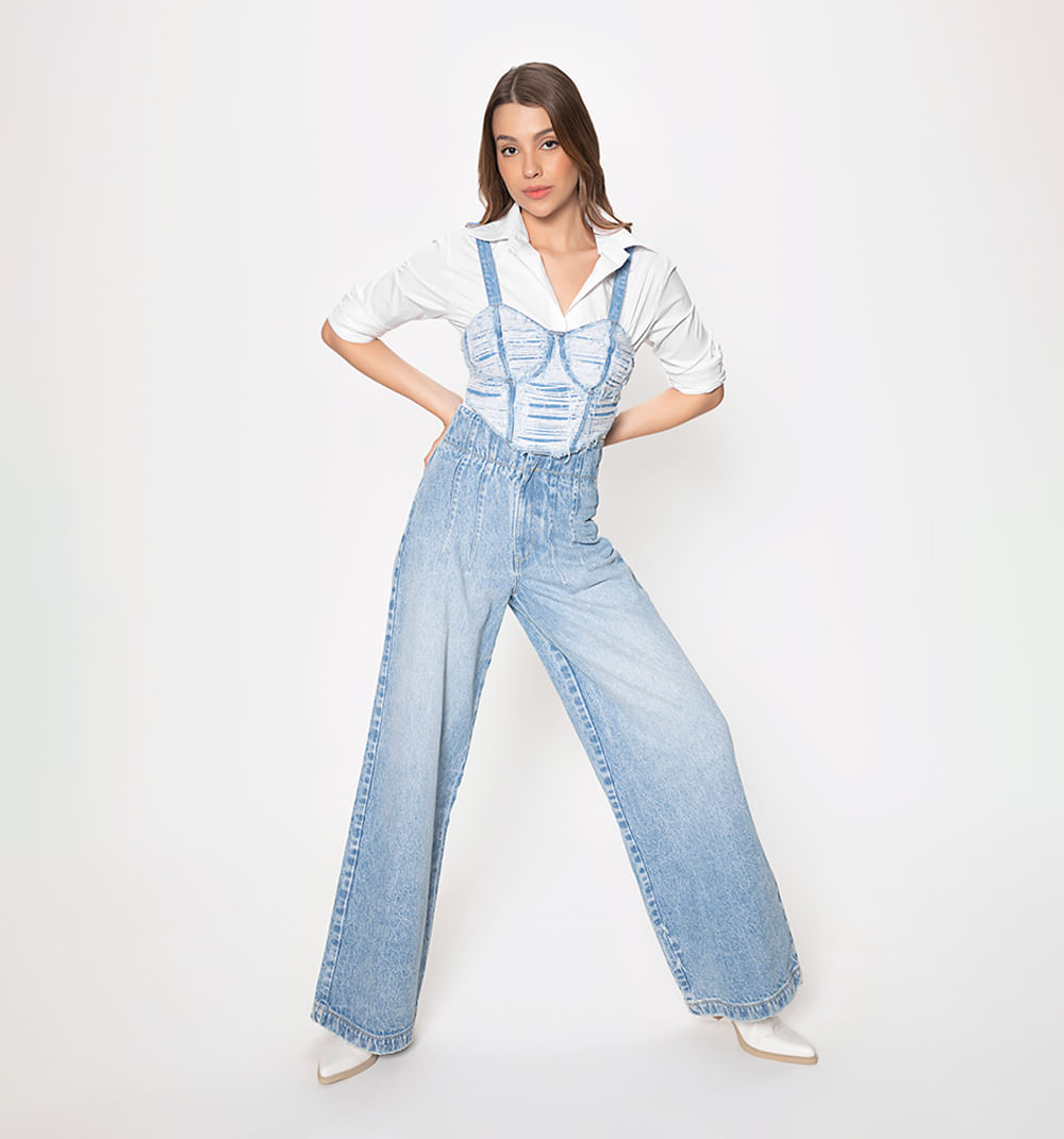 Crop top denim con copas y destroyec