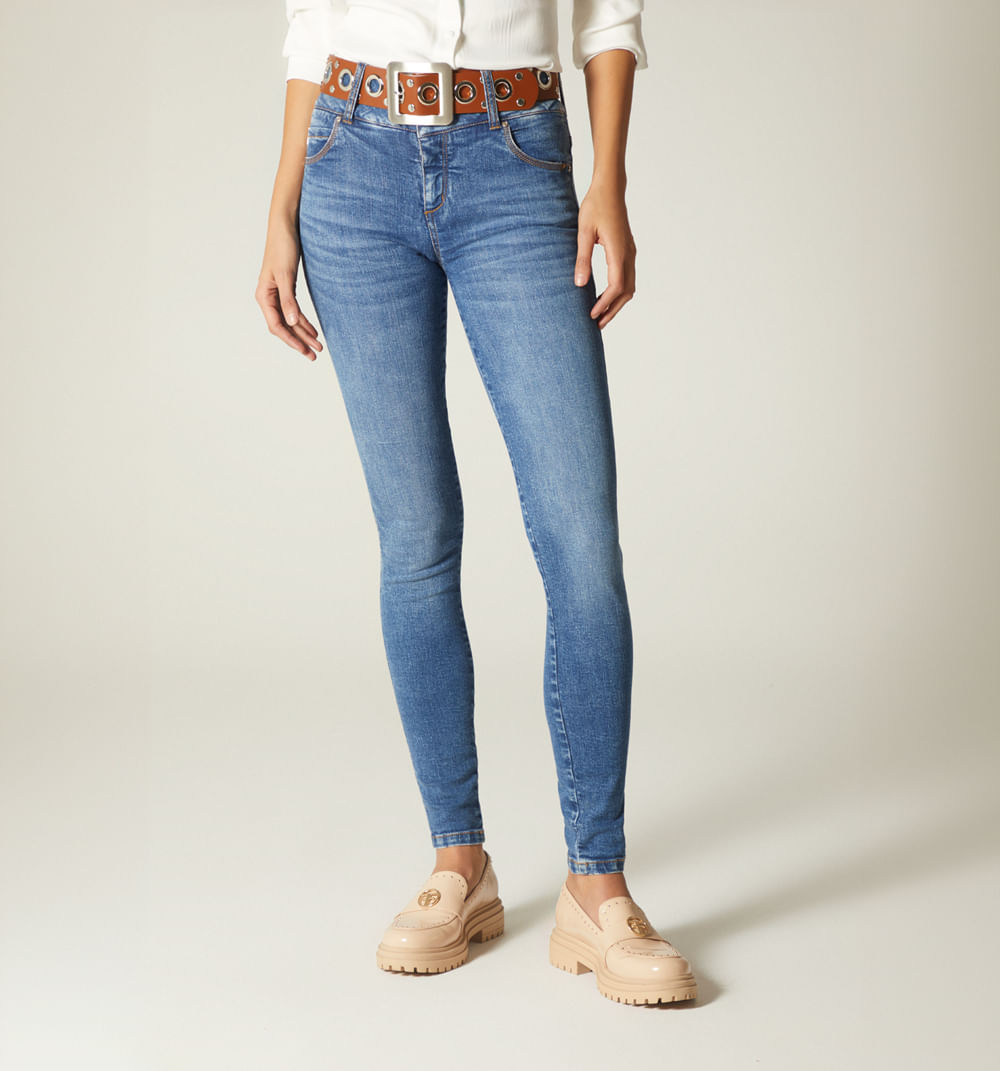Jean skinny tiro medio, cinco bolsillos,