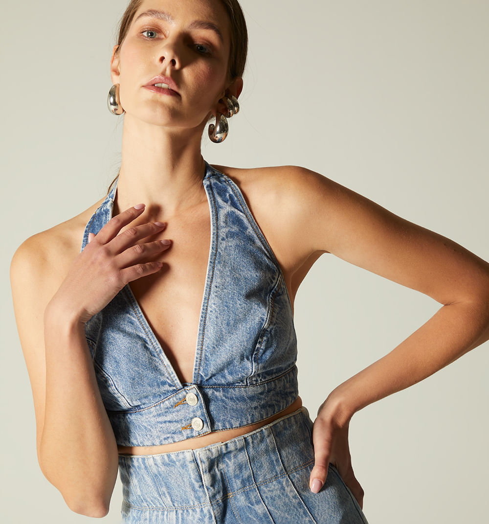 Blusa halter con flor