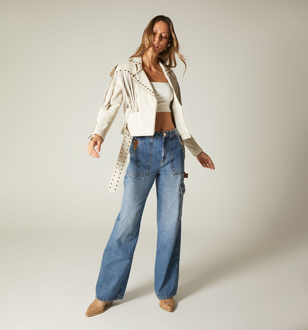 Jean bota recta tiro alto, bolsillos parche, tapas pu