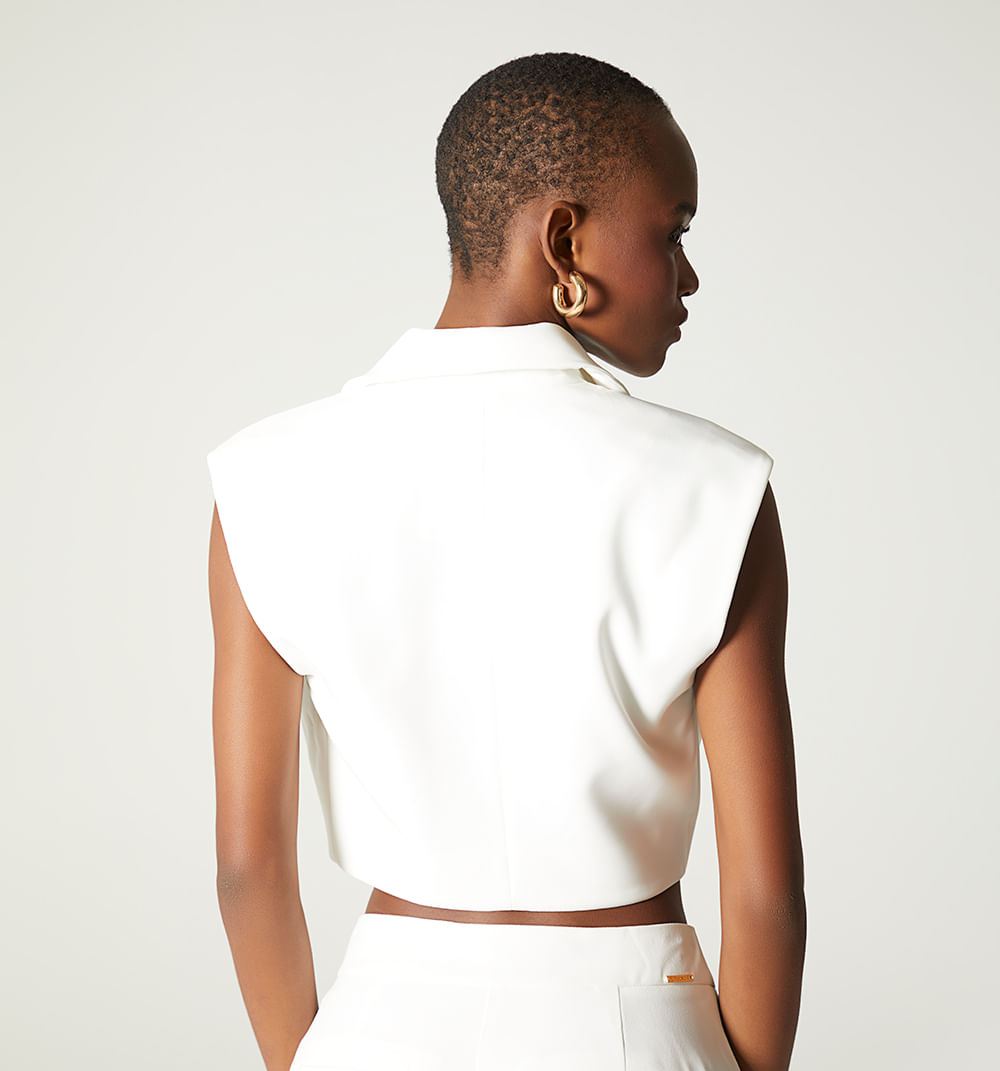 Chaleco frente cruzado con prenses