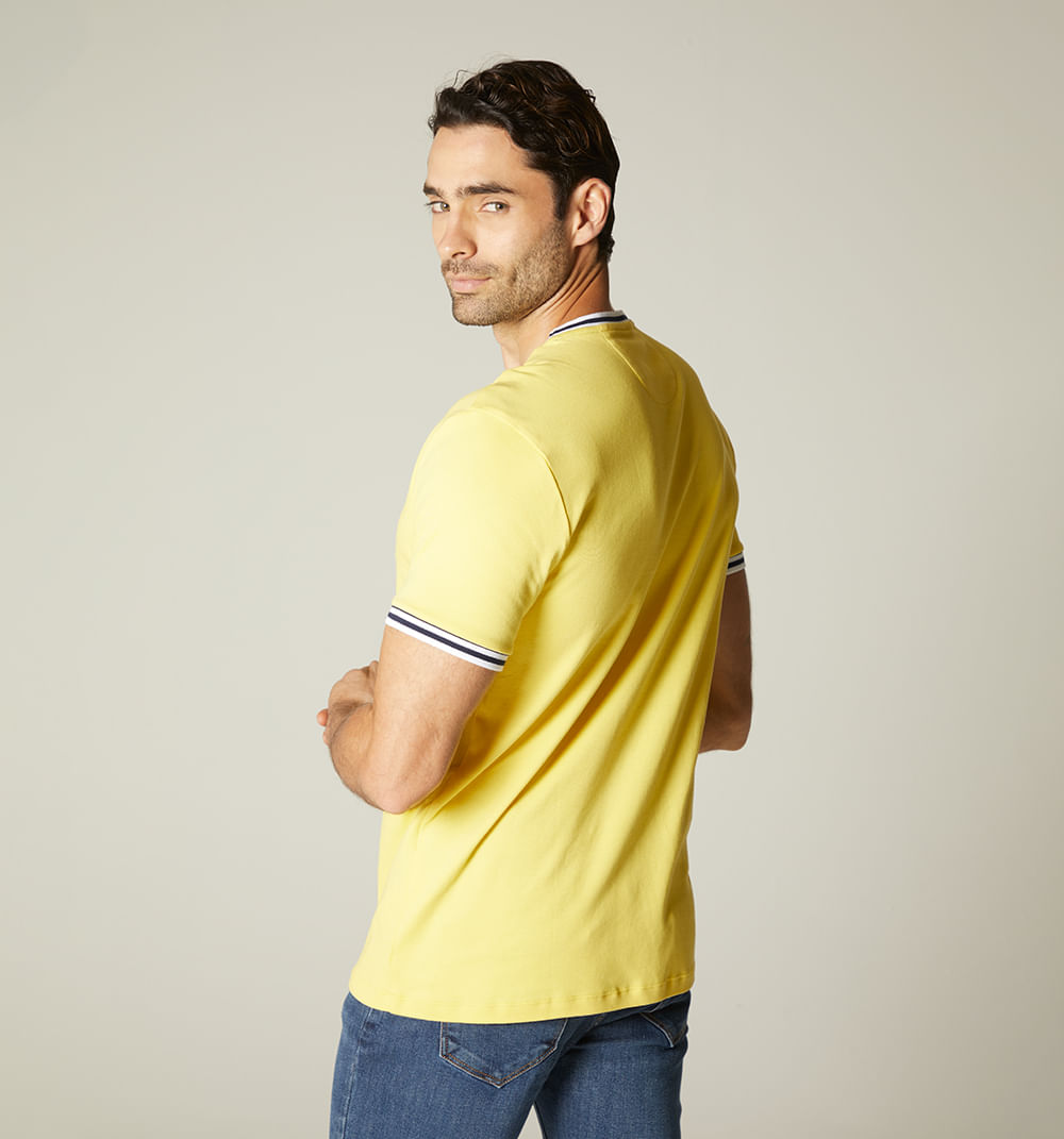 Camiseta para hombre con cuello tejido