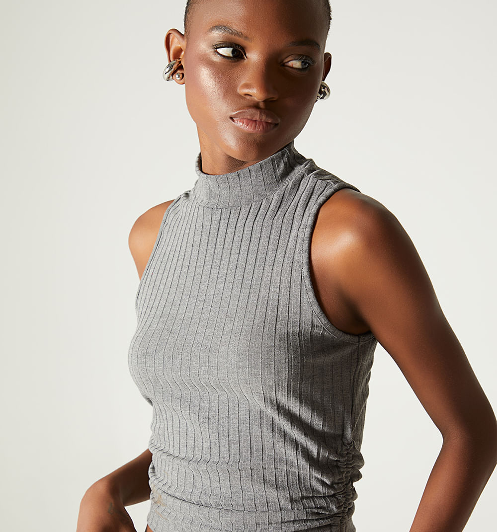 Blusa cuello tortuga sisa