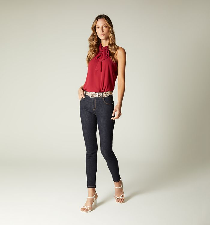 Jean  skinny tiro medio,cinco bolsillos, con correa animal print cristales