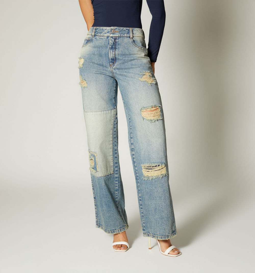 Jean loose fit, cinco bolsillos, rotos y
