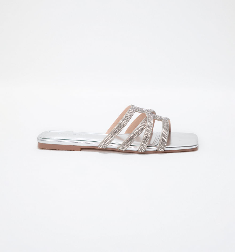 Sandalia plana con capellada en hotfix c