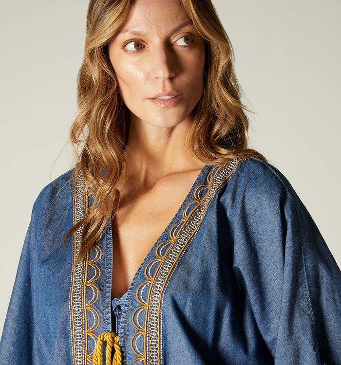 Sobretodo boho bordado  floral