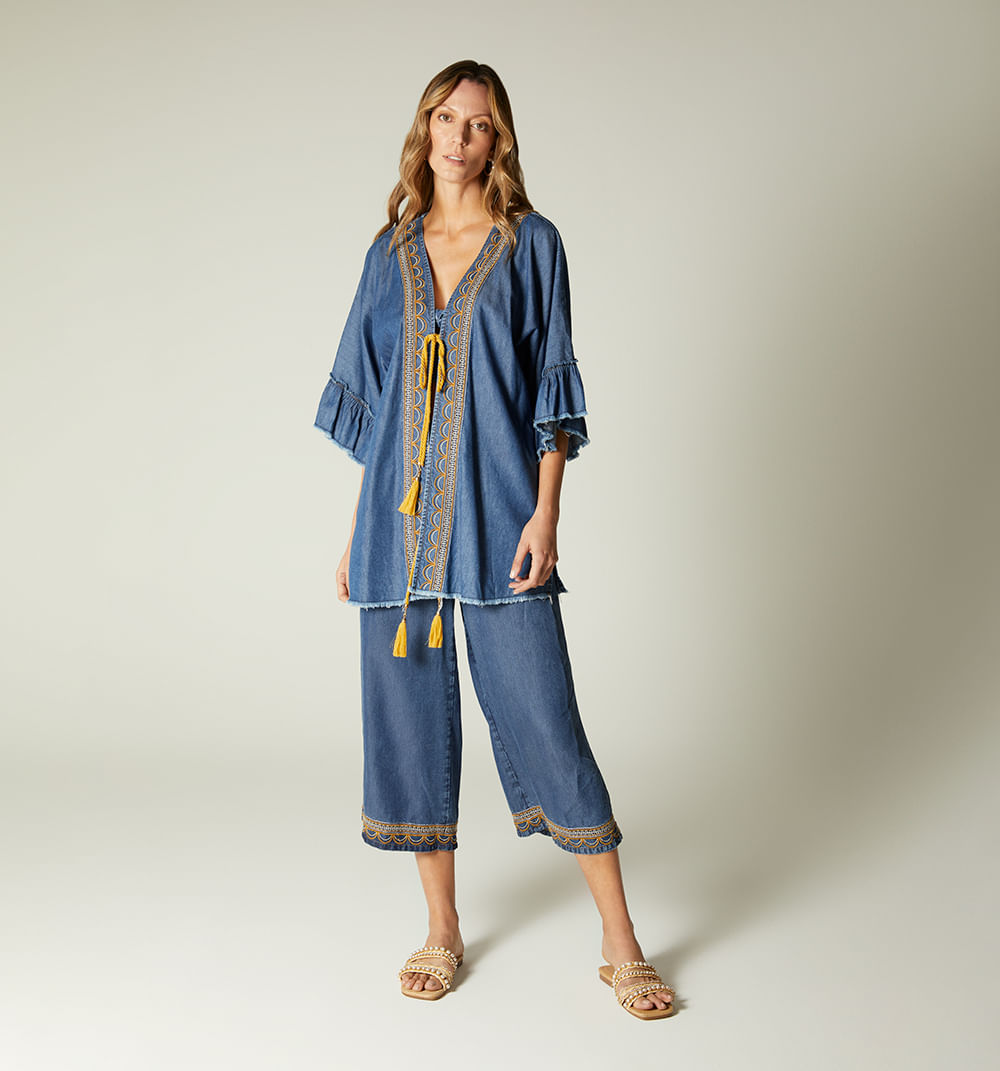 Sobretodo boho bordado  floral